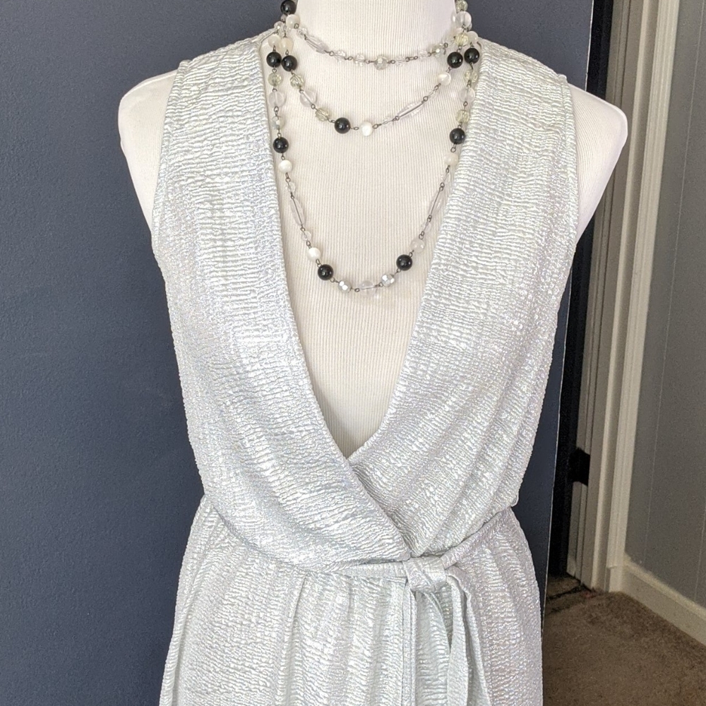 Pearl Hi-Lo dress - Picture 2 of 8